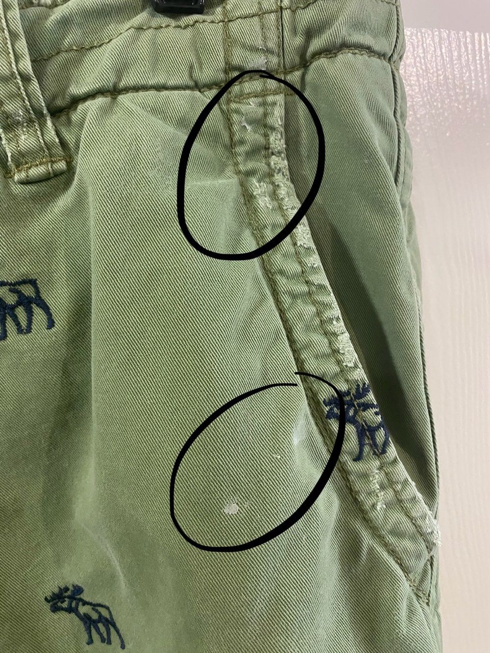 VINTAGE Y2K Abercrombie & Fitch Mens 36 Olive Green Moose Logo Distressed Shorts - Picture 2 of 8